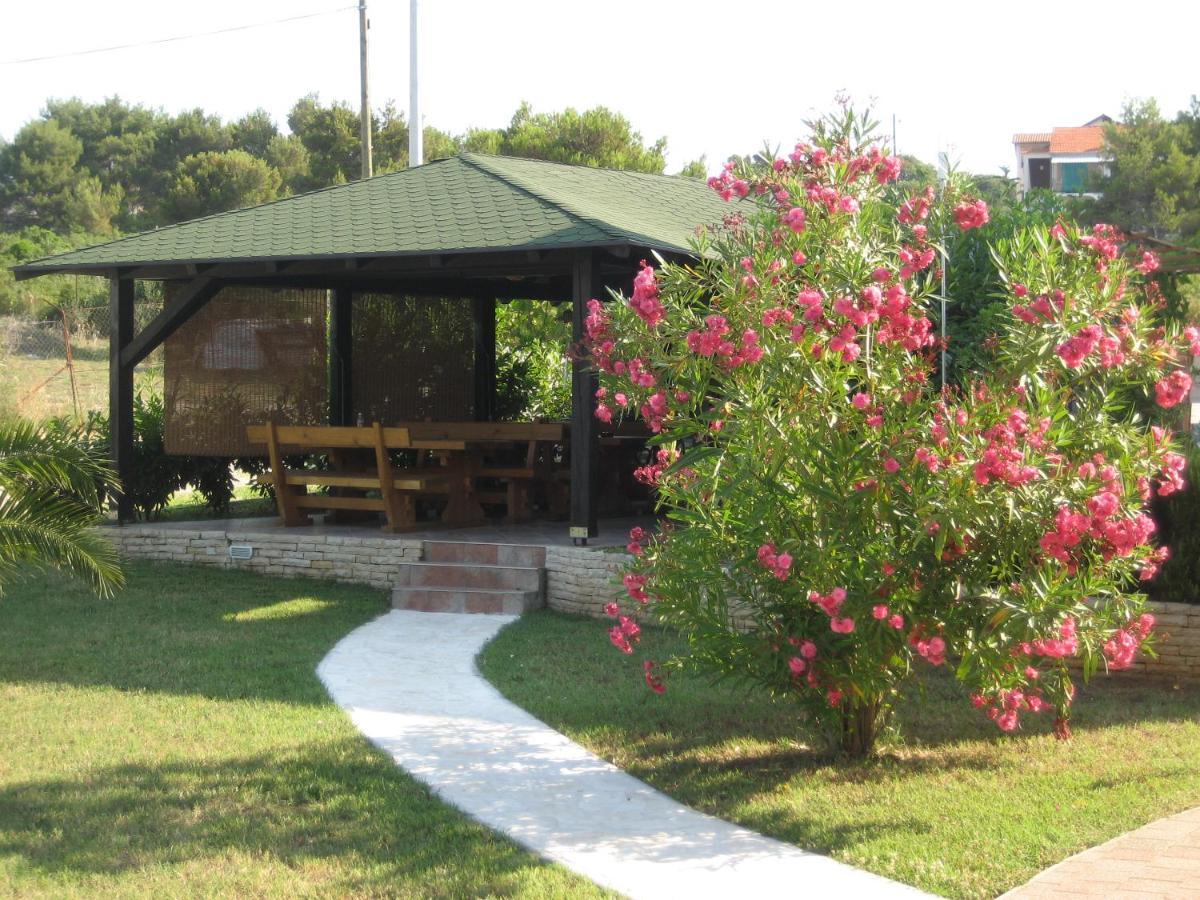 Villa „Drei Palmen“ สเวติ ฟิลลิปปี ยาคอฟ ภายนอก รูปภาพ